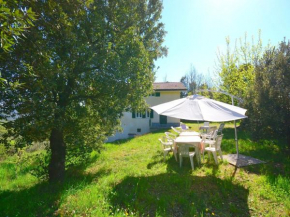 Гостиница Stunning Cottage in Sesta Godano with Balcony  Сеста-Годано